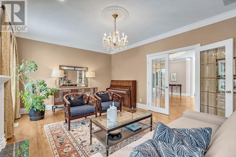 28078826/1345-potter-drive/manotick-village-manotick-estates/ottawa/ontario/K4M1C6_8