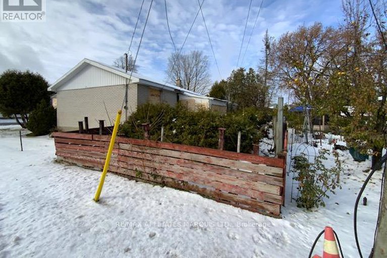 29151276/265-dominion-street-n/alexandria/north-glengarry/ontario/K0C1A0_4