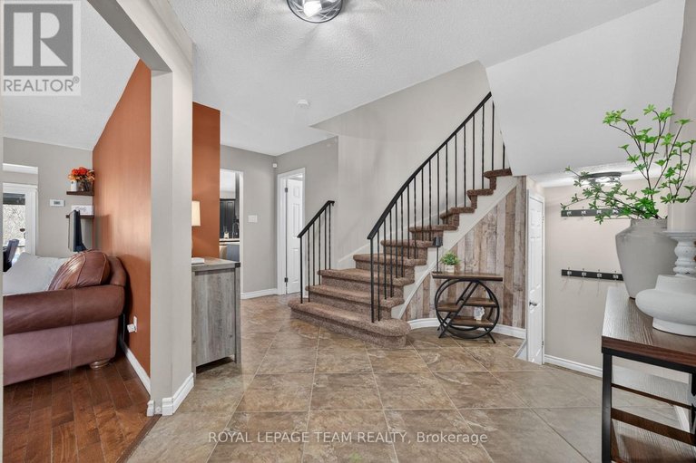 29637004/161-springwater-drive/bridlewood/ottawa/ontario/K2M1Z9_5