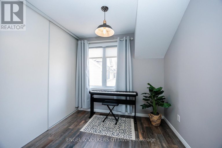 28416251/164-rochester-street/west-centre-town/ottawa/ontario/K1R7M4_27