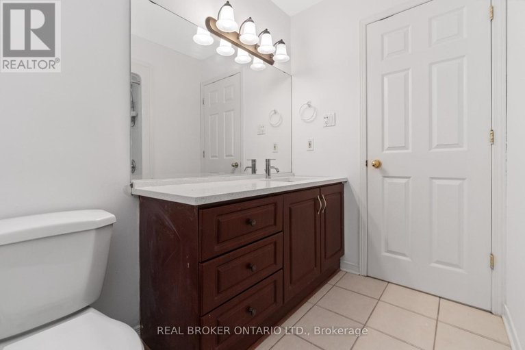 28793842/3-a-southpark-drive/blackburn-hamlet/ottawa/ontario/K1B3B8_37