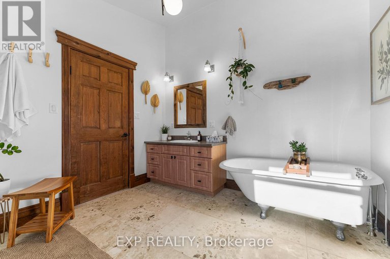 29432292/260-tasse-avenue/renfrew/renfrew/ontario/K7V3W7_23