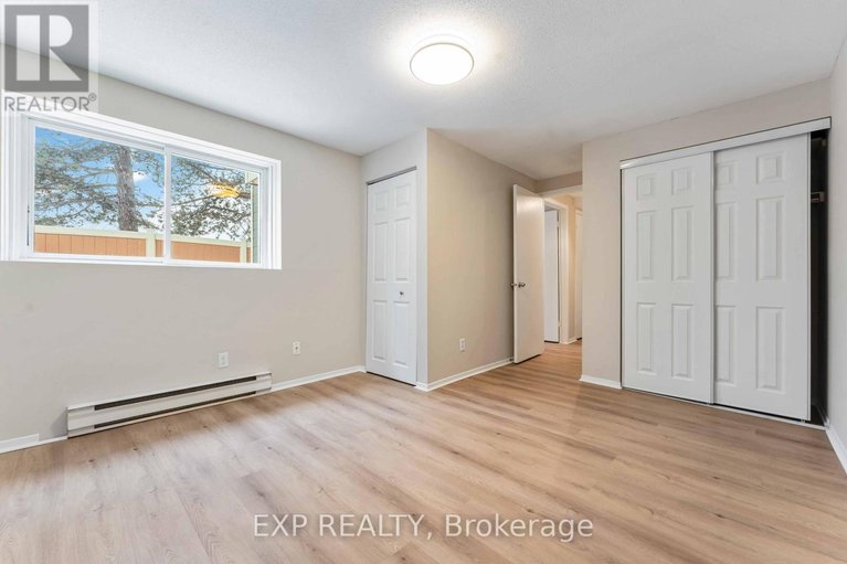 29444282/45a-802-st-andre-drive/hiawatha-parkconvent-glen/ottawa/ontario/K1C4R3_27