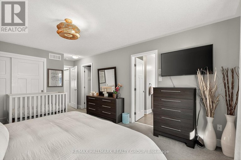 29151475/332-gracewood-crescent/blossom-parkkemp-parkfindlay-creek/ottawa/ontario/K1T0J7_31