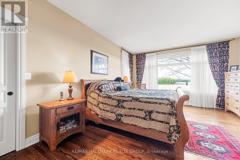 28343367/6980-mansfield-road/btwn-franktown-rd-fallowfield-rd/ottawa/ontario/K2S1B8_28