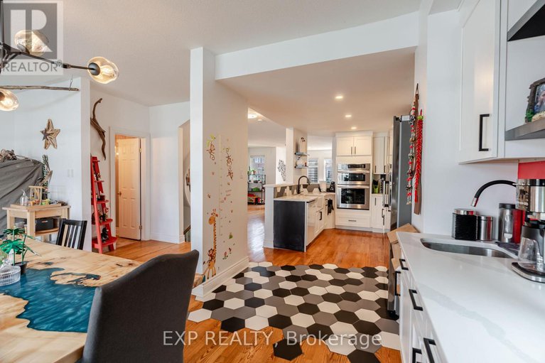 28727633/97-castle-glen-crescent/glencairnhazeldean/ottawa/ontario/K2L4G9_18