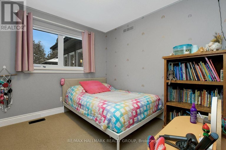 29496825/131-delaney-drive/huntley-ward-south-west/ottawa/ontario/K0A1L0_24