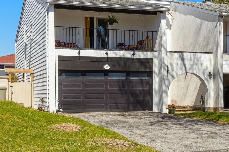 29675105/25-grady-crescent/sheahan-estatestrend-village/ottawa/ontario/K2H5S2_1