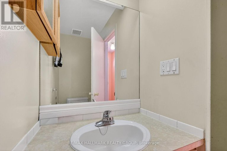 29422004/d-116-valley-stream-drive/leslie-park/ottawa/ontario/K2H9E1_24