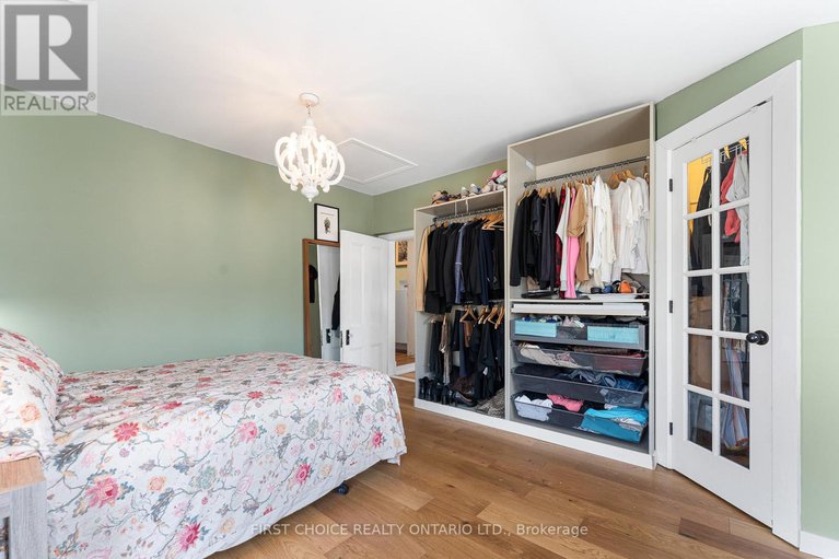 28543961/8-campbell-reid-court/rural-kanata-central/ottawa/ontario/K2K1X7_14