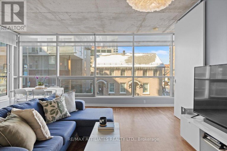 28155411/201-180-york-street/lower-townbyward-market/ottawa/ontario/K1N1J6_19