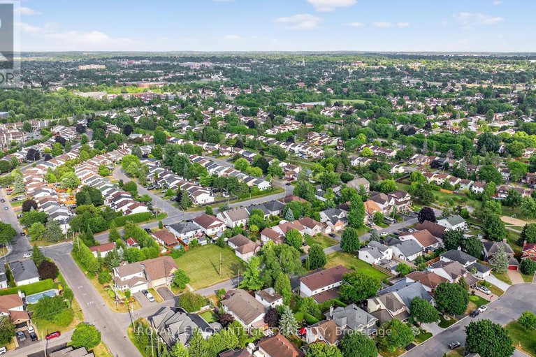 29023134/924-beauchamp-avenue/hiawatha-parkconvent-glen/ottawa/ontario/K1C3A8_36