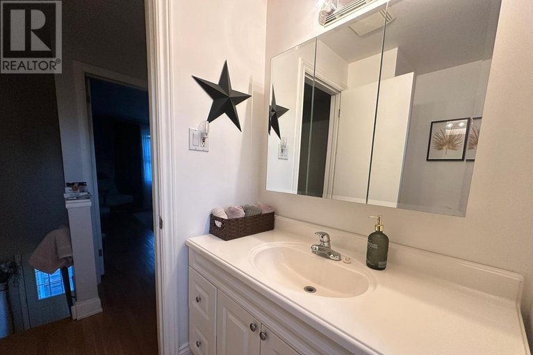 29622965/22-casselman-road/morrisburg/south-dundas/ontario/K0C1X0_9