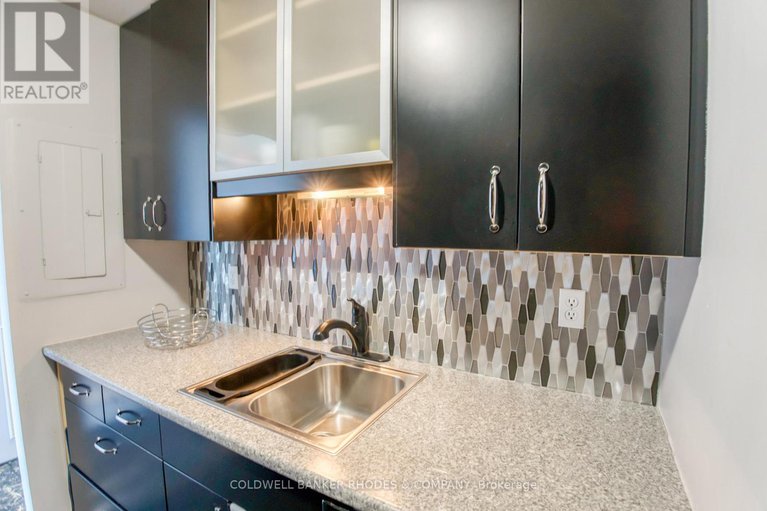 28891958/1105-556-laurier-avenue-w/ottawa-centre/ottawa/ontario/K1R7X2_16
