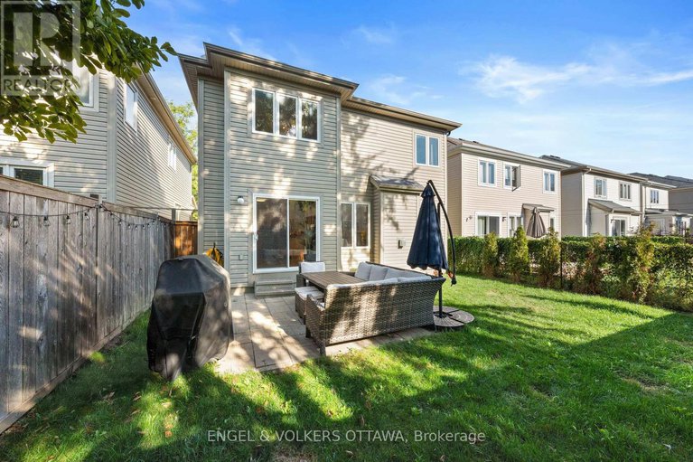 28873789/416-vendevale-avenue/stittsville-north/ottawa/ontario/K2S0M6_38