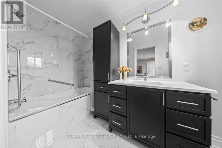 28623558/1694-toulouse-crescent/orleanssunridge/ottawa/ontario/K1C6K3_23