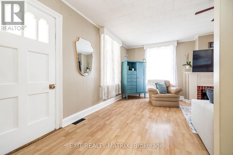 29086083/107-george-street/lanark-highlands-lanark-village/lanark-highlands/ontario/K0G1K0_17