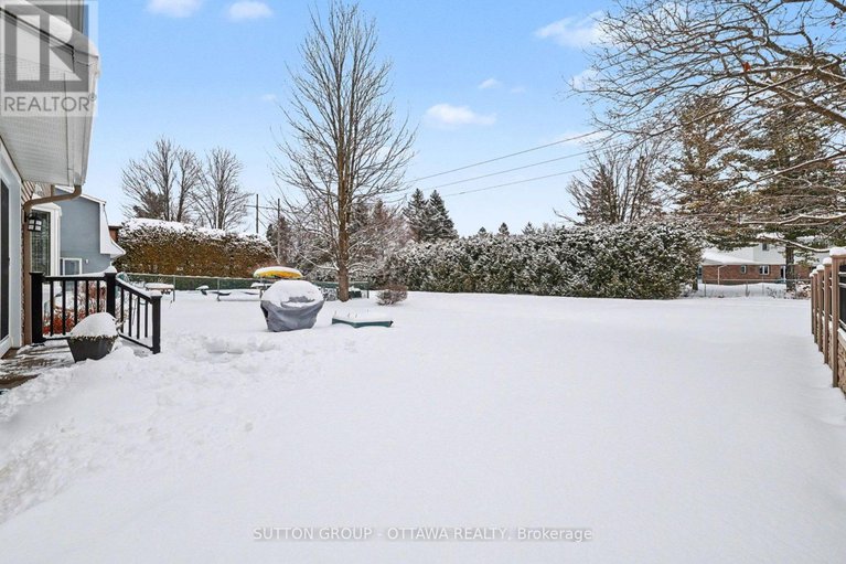 29227588/265-mcclellan-road/arlington-woods/ottawa/ontario/K2H8N7_4