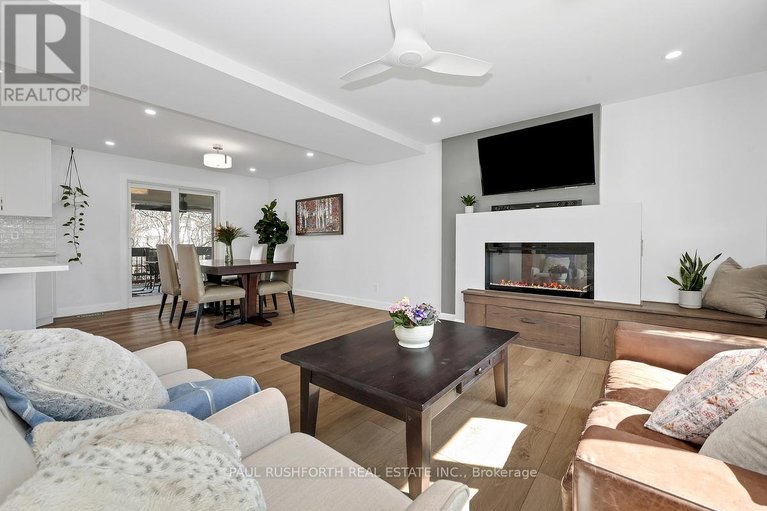 29603327/2725-baylie-avenue/redwood-park/ottawa/ontario/K2H6Y7_8