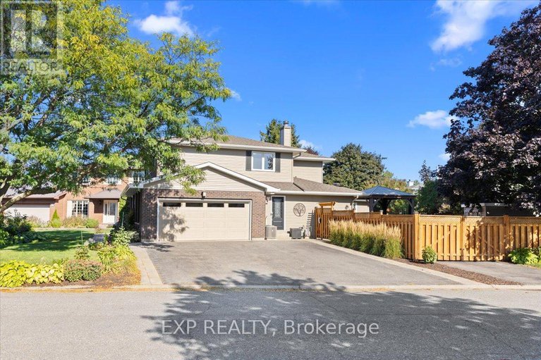 29294454/18-ivylea-street/craig-henrywoodvale/ottawa/ontario/K2G4X5_4