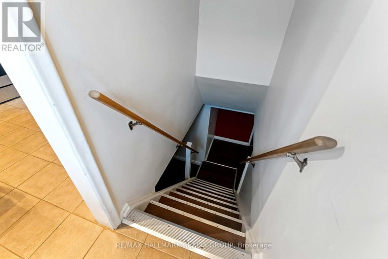 28737782/1921-navaho-drive/bel-air-heights/ottawa/ontario/K2C0T5_27