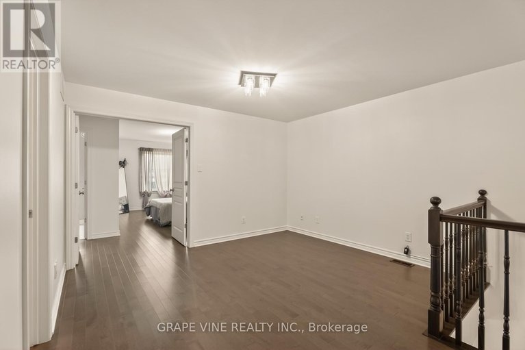 29618523/383-memorial-grove/riverside-southgloucester-glen/ottawa/ontario/K1X0C7_23