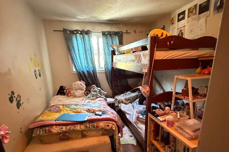 28932118/1013-cloister-gardens/convent-glen-north/ottawa/ontario/K1C2A1_4