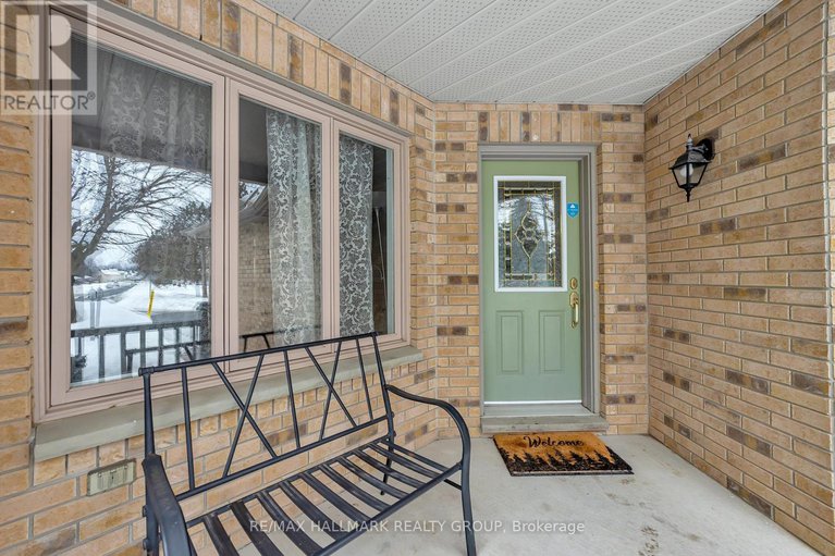 28355688/63-newborough-crescent/barrhaven-east/ottawa/ontario/K2G6A5_12