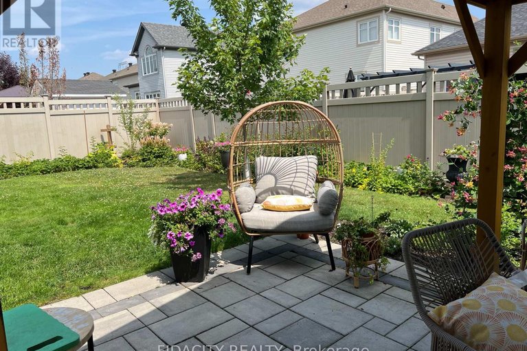 29617148/216-balikun-heights/emerald-meadowstrailwest/ottawa/ontario/K2V0A6_44