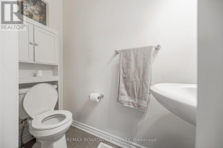 29599853/161-flowing-creek-circle/emerald-meadowstrailwest/ottawa/ontario/K2M0K2_5