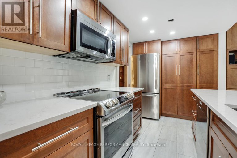 29039547/695-richmond-road/woodroffe/ottawa/ontario/K2A0G6_11