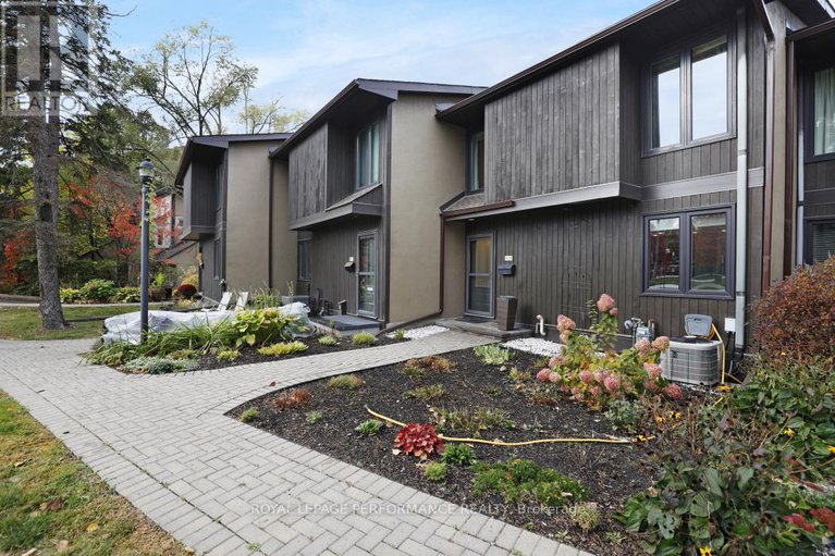 29039547/695-richmond-road/woodroffe/ottawa/ontario/K2A0G6_3