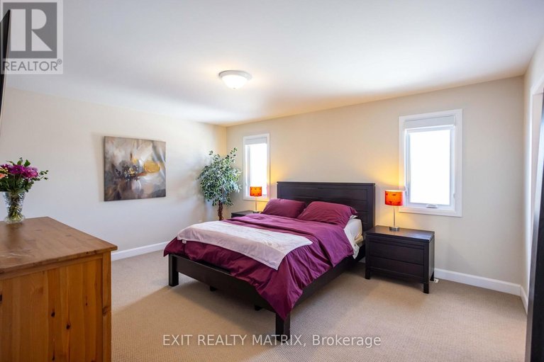 29581127/273-central-park-boulevard/village-of-russell/russell/ontario/K4R0E9_16