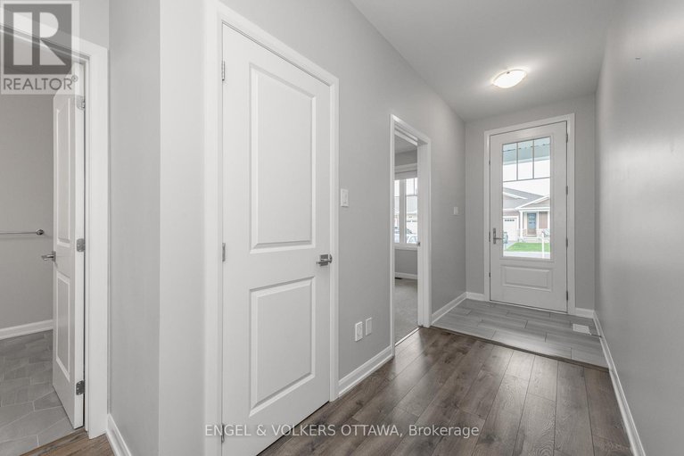 28312643/779-coast-circle/mahogany-community/ottawa/ontario/K4M0E9_5