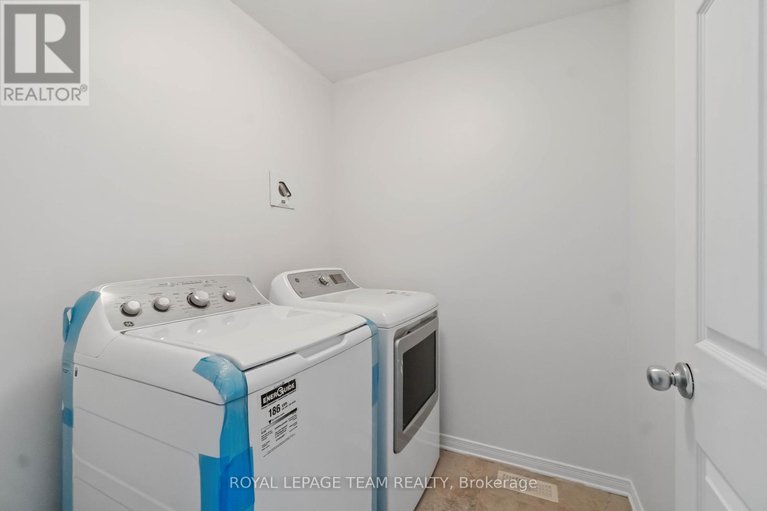 28462668/349-sweetflag-street/longfields/ottawa/ontario/K2J5A3_23