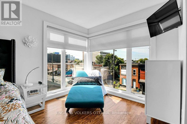 28965928/353e-booth-street/west-centre-town/ottawa/ontario/K1R7K1_25