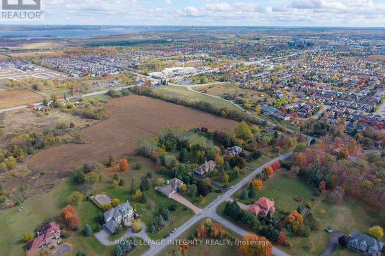 29609930/6-marchbrook-circle/rural-kanata-central/ottawa/ontario/K2W1A1_1