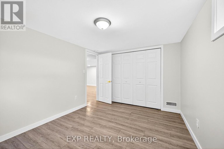 29121973/1103-frances-street/overbrookcastle-heights/ottawa/ontario/K1K3L6_34