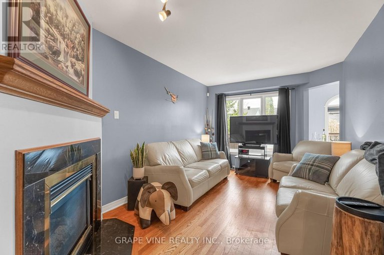 28300194/4316-owl-valley-drive/riverside-southgloucester-glen/ottawa/ontario/K1V1L3_10