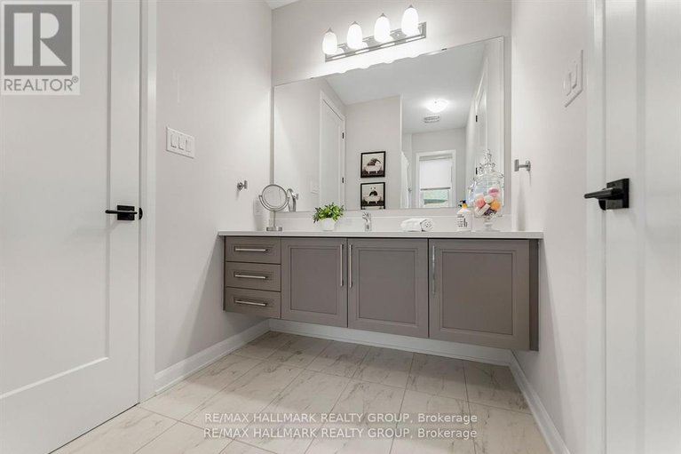 28543681/350-cloyne-crescent/half-moon-bay/ottawa/ontario/K2J6W4_37