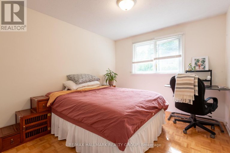 28823440/2429-ogilvie-road/beacon-hill-north/ottawa/ontario/K1J7N3_19