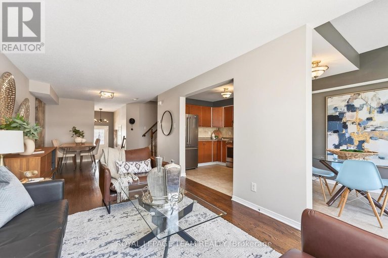 29446610/242-opus-street/emerald-meadowstrailwest/ottawa/ontario/K2S0J1_31