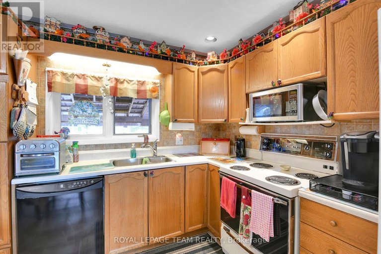 28525905/9-castleford-church-lane/horton-twp/horton/ontario/K7V3Z8_16