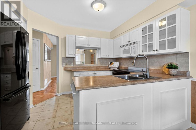 29415580/2-70-briargate-private/springridgeeast-village/ottawa/ontario/K4A0C3_21