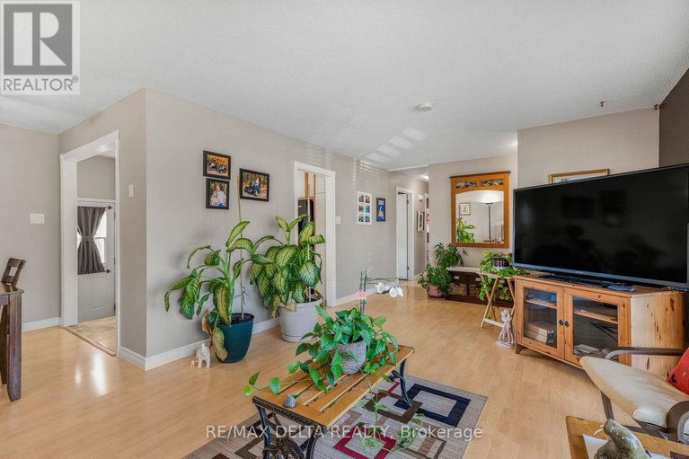 29413885/722-nicole-street/town-of-rockland/clarence-rockland/ontario/K4K1G4_8