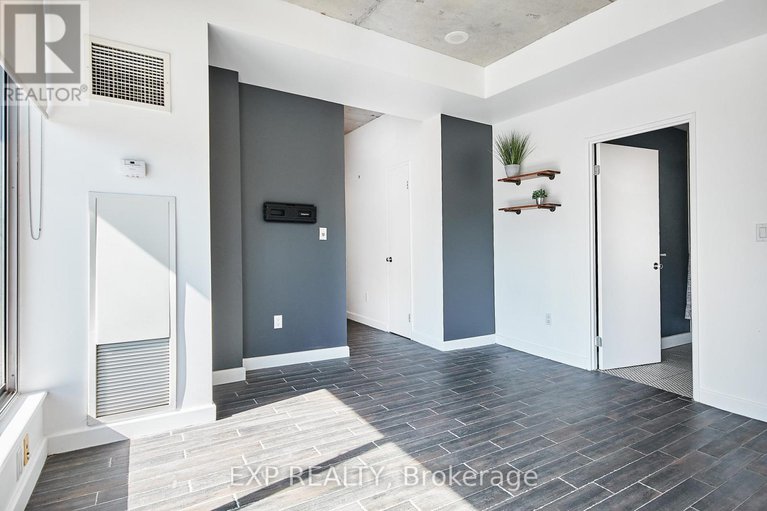 28998983/606-180-york-street/lower-townbyward-market/ottawa/ontario/K1N1J6_10