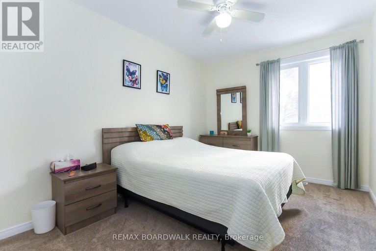 29379772/67-406-valade-crescent/fallingbrookpineridge/ottawa/ontario/K4A2W2_21