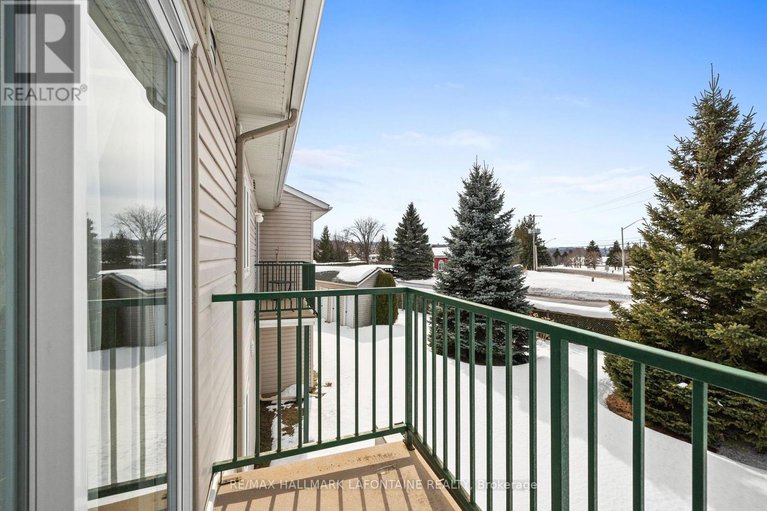 29431132/103-2929-laurier-street/town-of-rockland/clarence-rockland/ontario/K4K1T8_18
