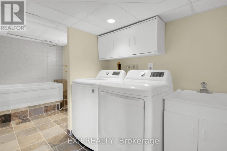 28592980/182-robertson-drive/lanark-highlands-lanark-village/lanark-highlands/ontario/K0G1K0_32