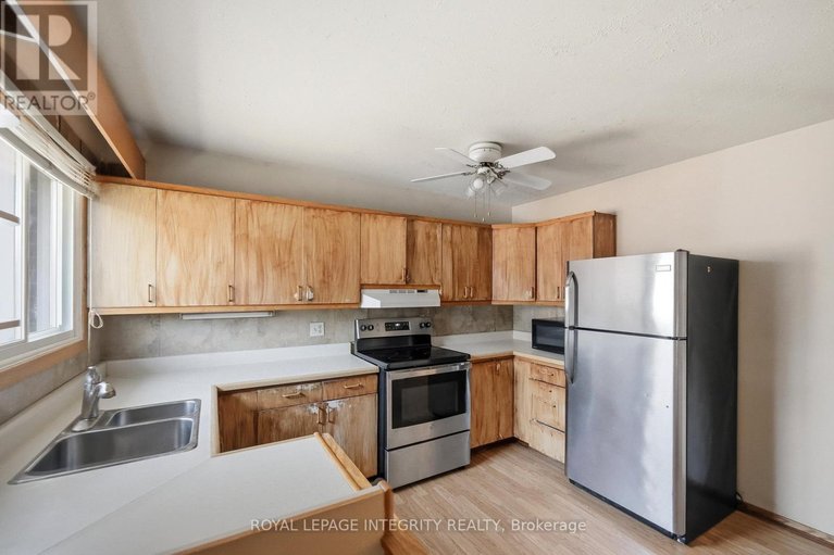 29652351/754-cummings-avenue/castle-heightsrideau-high/ottawa/ontario/K1K2L1_12